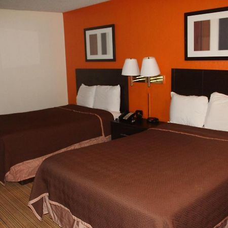 Americas Best Value Inn - Fredericksburg North Εξωτερικό φωτογραφία
