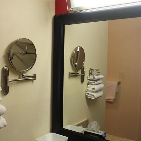 Americas Best Value Inn - Fredericksburg North Εξωτερικό φωτογραφία