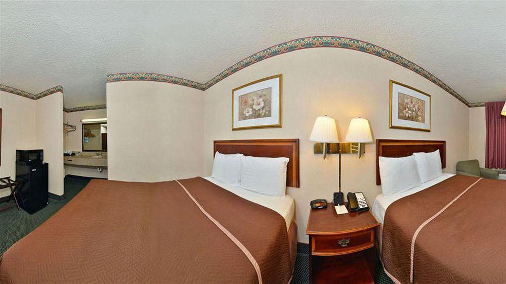Americas Best Value Inn - Fredericksburg North Εξωτερικό φωτογραφία