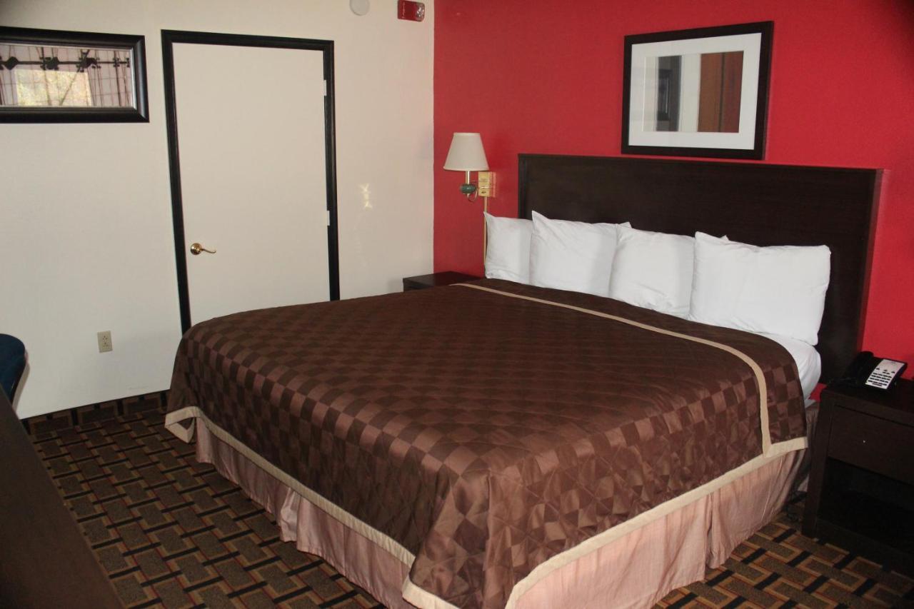 Americas Best Value Inn - Fredericksburg North Εξωτερικό φωτογραφία