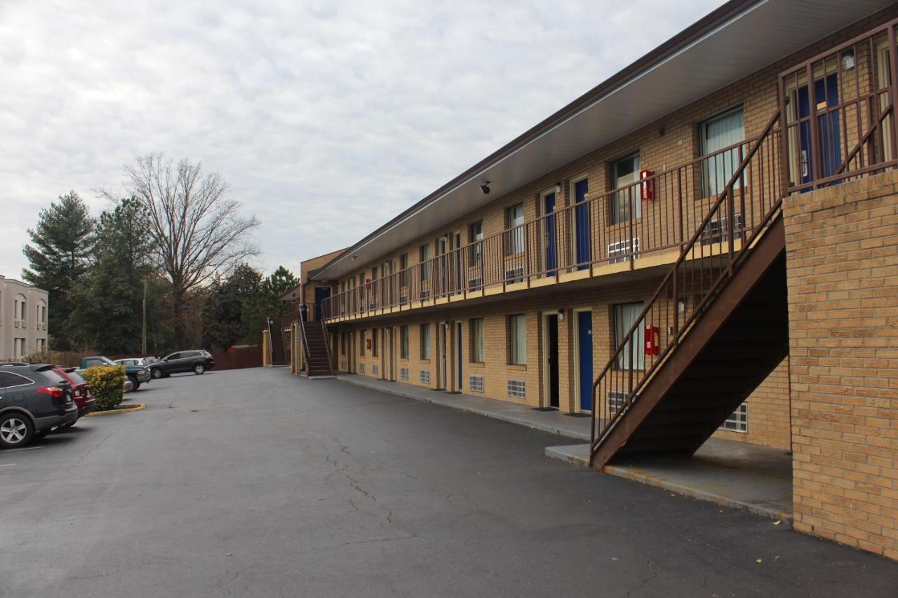 Americas Best Value Inn - Fredericksburg North Εξωτερικό φωτογραφία